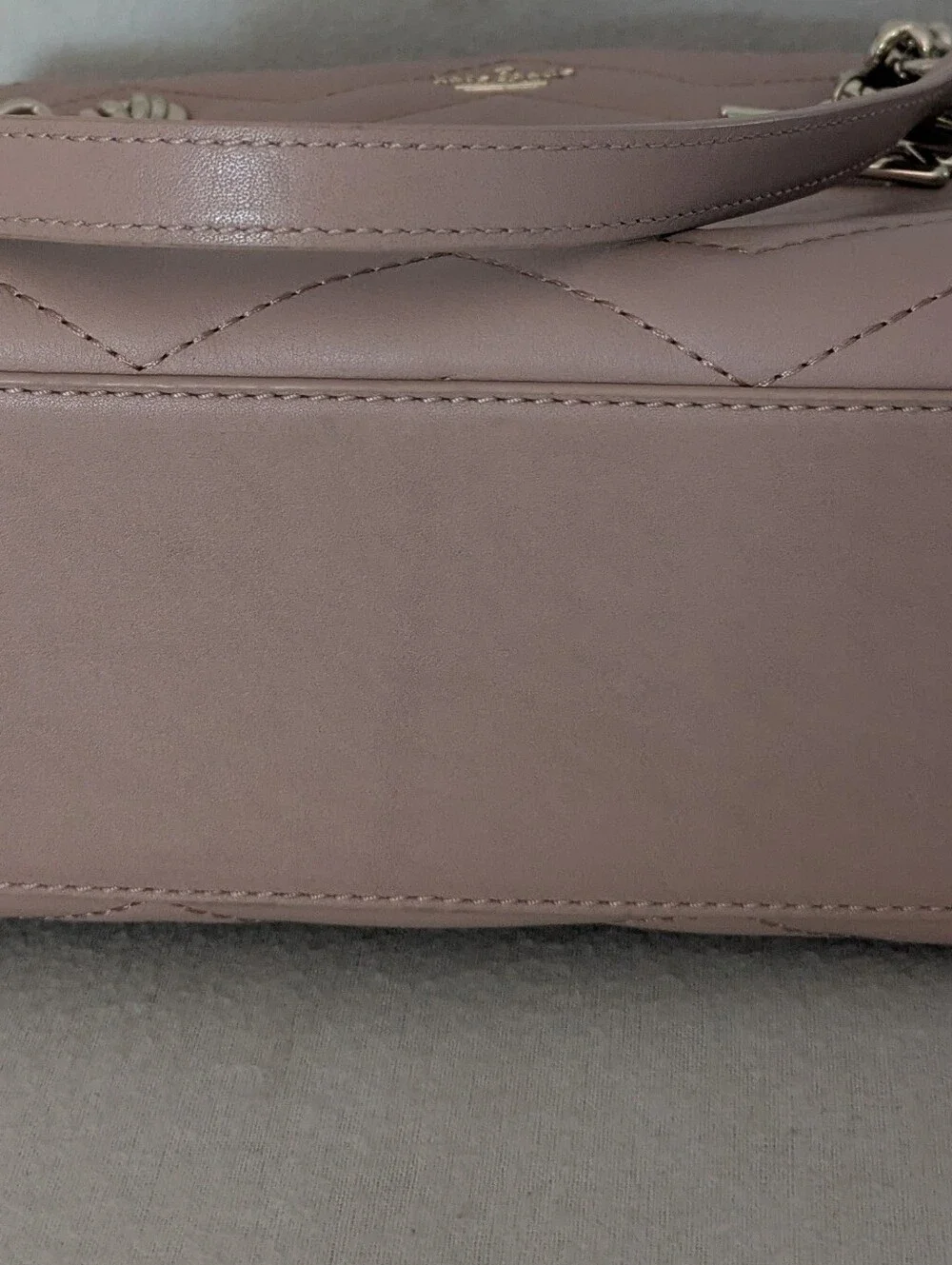Kate Spade New York Reese Park Small Courtnee Dusty Pink Chevron Quilted